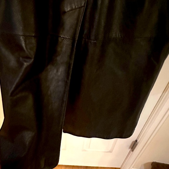 Tannery West Women’s Full Length Leather Coat - Picture 9 of 12